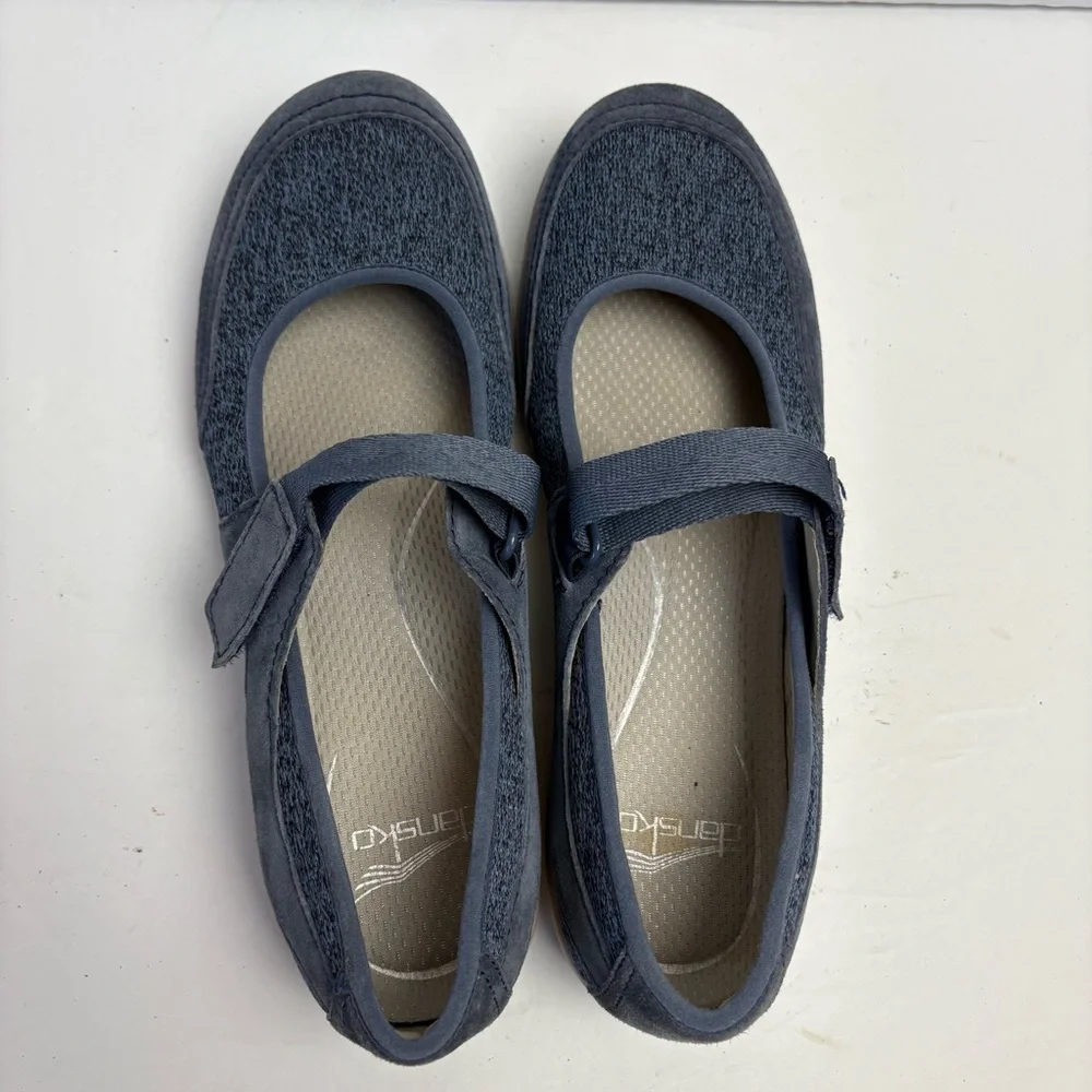 Dansko Blue Hennie and Cream Mary Jane Flats Size 39 8.5 9